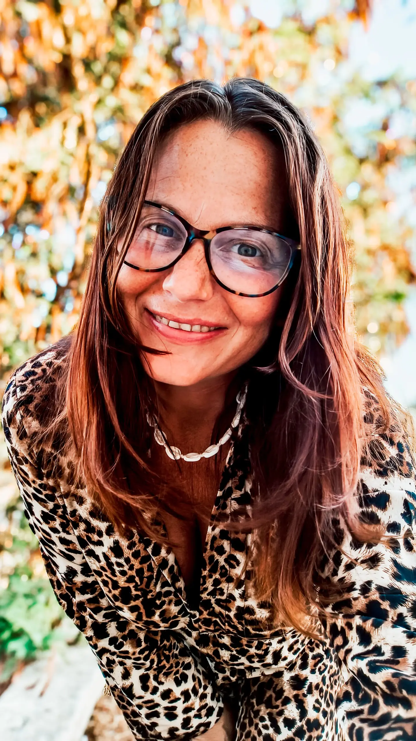 Manuela Kerschke
Frau im Leopardenkleid